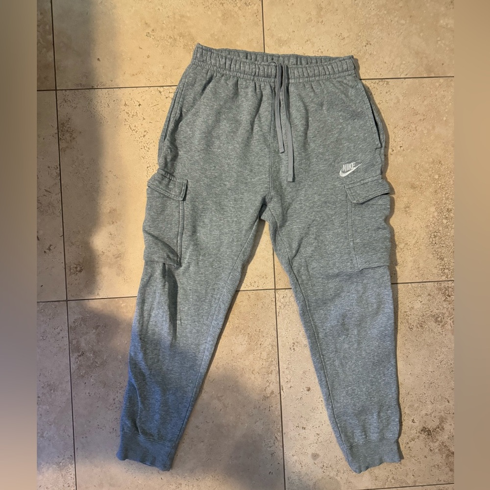Nike men’s club fleece cargo joggers